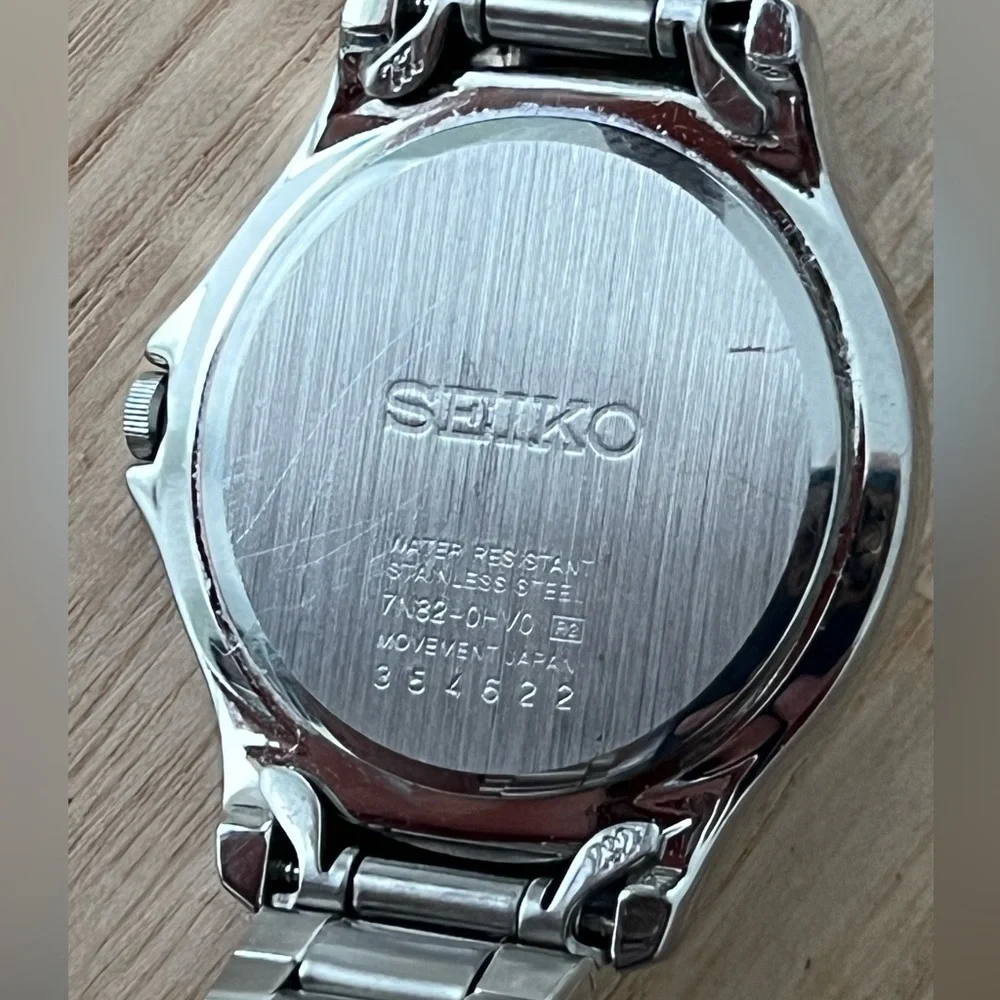Seiko Ladies Watch Crystals Stainless Bracelet Dial Hands Date Window
